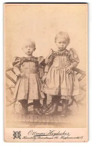 Fotografie Ottmar Heydecker, Hamburg, Steinstr. 147, niedliche Kinder tragen modische Kleider