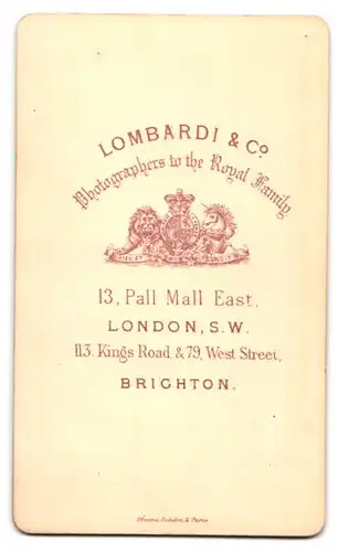 Fotografie Lombardi & Co., London, 13 Pall Mall East, Mädchen mit Zopf & Fächer im Sonntagskleid