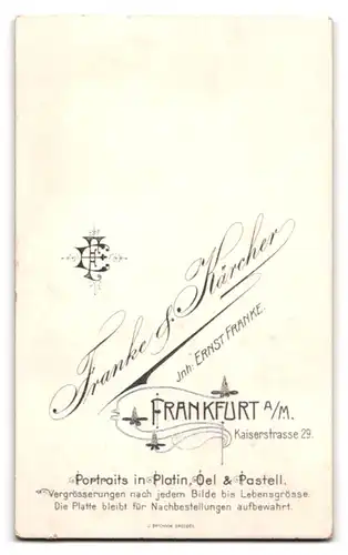 Fotografie Franke & Kärcher, Frankfurt a. M., Kaiserstr. 29, Portrait Mann im Anzug mit eitlem Blick