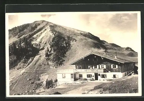 AK Unterkunftshaus Wallberg, Ortspartie mit Berghütte