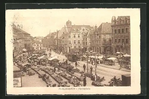 AK M.-Gladbach, Marktplatz mit Adler Apotheke und Strassenbahn