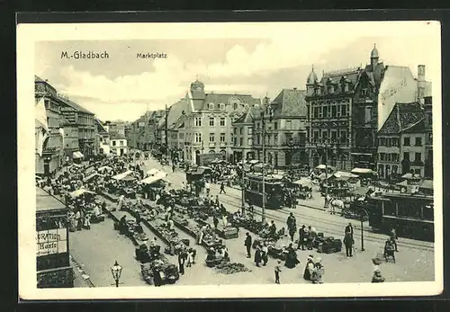 AK M.-Gladbach, Marktplatz mit Adler Apotheke und Strassenbahn