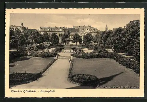 AK Mönchengladbach, Kaiser-Platz mit Denkmal