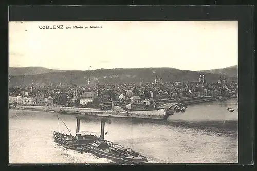 AK Koblenz a. Rhein, Flusspartie mit Blick auf die Stadt, Dampfer