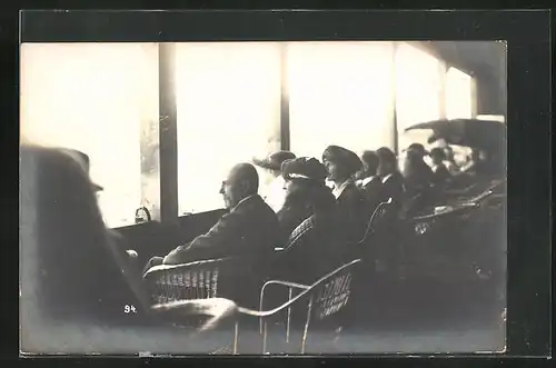 Foto-AK Präsident Masaryk (TGM) sitzt auf einem Korbstuhl