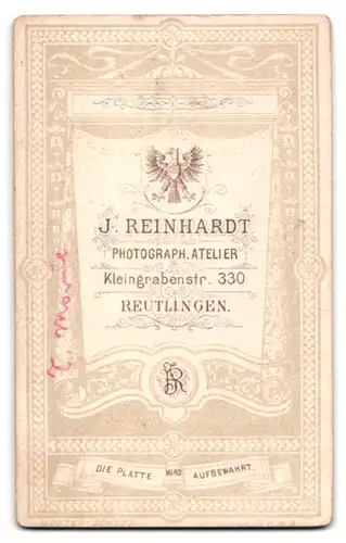 Fotografie J. Reinhardt, Reutlingen, Kleingraberstr. 330, Portrait Mädchen im weissen Kleid steht im Garten