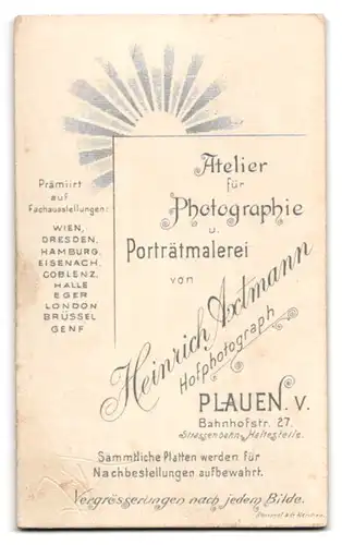 Fotografie H. Axtmann, Plauen i. V., Bahnhofstr. 27, Mädchen mit Reif & Puppe