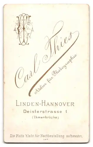 Fotografie Carl Thies, Linden- Hannover, Deisterstr. 1, Portrait Dame im Biedermeierkleid mit Dutt