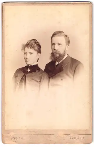 Fotografie Schulz & Suck, Karlsruhe, Kaiserstrasse 223, Portrait junges Paar in modischer Kleidung