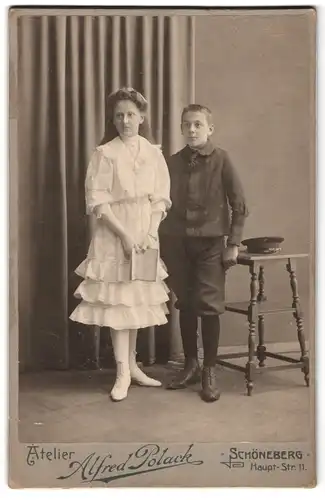 Fotografie Alfred Polack, Berlin, Hauptstrasse 11, Junges Mädchen mit ihrem Bruder