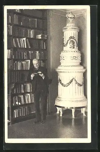 AK Präsident Masaryk (TGM) im Lesezimmer eines Palastes