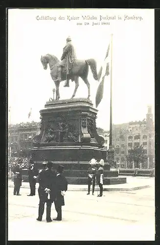 AK Hamburg, Enthüllung des Kaiser Wilhelm-Denkmals 20.6.1903, Passanten am Reiterdenkmal