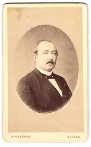 Fotografie A. Mazeran, Saales /Alsace, Portrait eleganter Herr mit Oberlippenbart