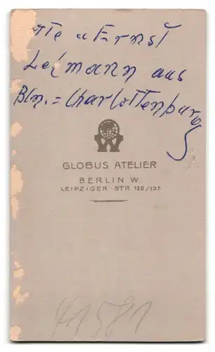 Fotografie Globus Atelier, Berlin, Leipziger Strasse 132/137, Portrait Jette und Ernst Lehmann im Kleid und Matrosenanzug