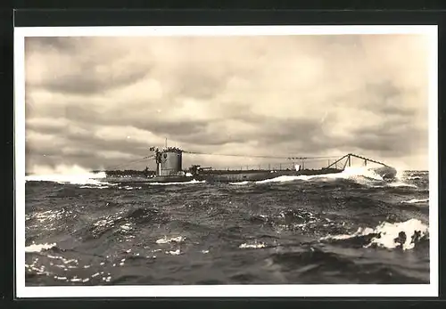 AK U-Boot auf rauer See