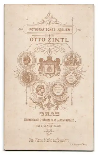Fotografie Otto Zintl, Graz, Schönaugasse 7, Portrait bürgerlicher Herr im Anzug mit pünktchen Krawatte