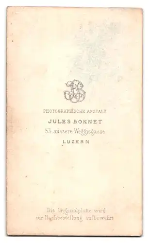 Fotografie Jules Bonnet, Luzern, äussere Weggisgasse 53, Portrait Herr im Anzug mit Fliege