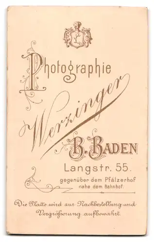 Fotografie Atelier Werzinger, Baden-Baden, Langstr. 55, Knabe mit Schirmmütze & Taschenuhrkette