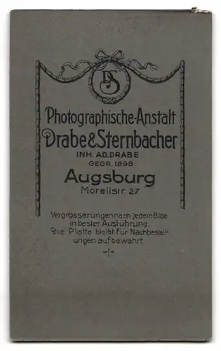 Fotografie Drabe & Sternbacher, Augsburg, Morellstrasse 27, Portrait zwei Mädchen und Junge in hübscher Kleidung