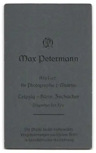 Fotografie Max Petermann, Klein Zschocher, Plagwitzer Strasse 72a, Portrait Herr im schwarzen Anzug mit Krawatte