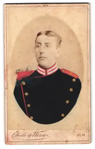 Fotografie Eberle & Werner, Ulm, Neuthorstrasse, Portrait Soldat in Chevaulegers Garde Uniform Rgt. 38