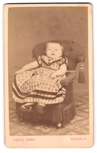 Fotografie Louis Koch, Bremen, auf der Brake 20, Kindchen im Kleidchen