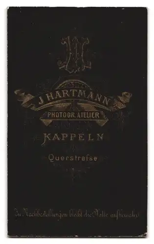 Fotografie J. Hartmann, Kappeln, zwei Kleinkinder an einem Stuhl