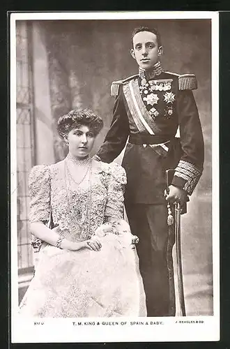 AK T. M. King & Queen of Spain & Baby