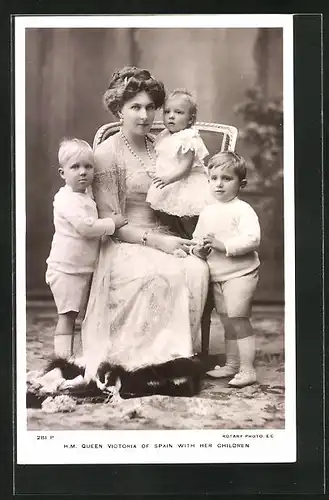 AK H. M. Queen Victoria of Spain with her Children