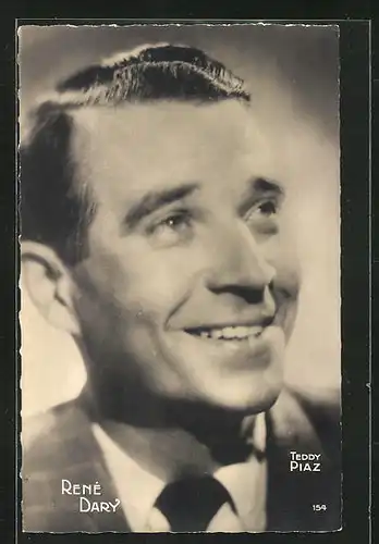 AK Schauspieler René Dary mit freundlichem Lächeln