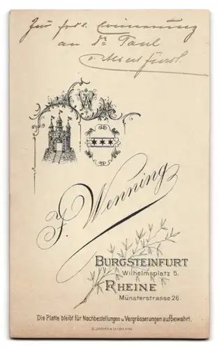 Fotografie J. Wenning, Burgsteinfurt, Wilhelmplatz 5, Portrait Bursche trägt Anzug & Krawatte