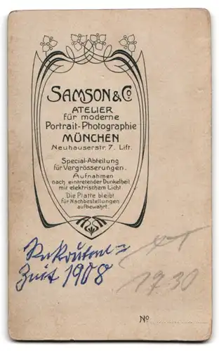 Fotografie Samson & Co., München, Neuhauserstr. 7, Junger Mann im Anzug mit Taschenuhr