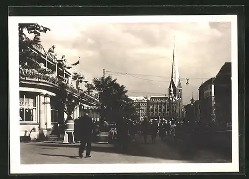 AK Hamburg-Neustadt, Spaziergänger auf dem Jungfernstieg