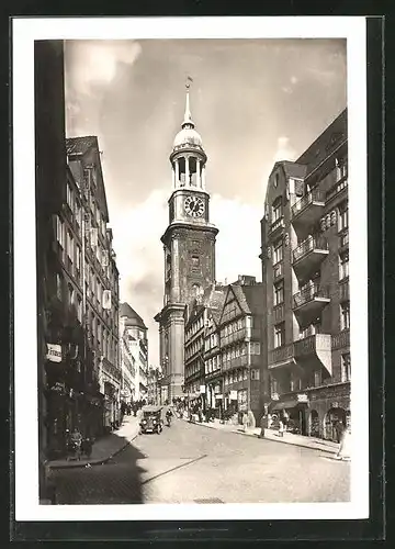 AK Hamburg-Neustadt, Strasse an der St. Michaeliskirche