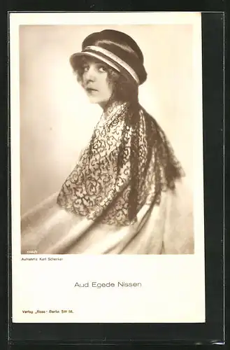 AK Schauspielerin Aud Egede Nissen im Kostüm einer Filmrolle
