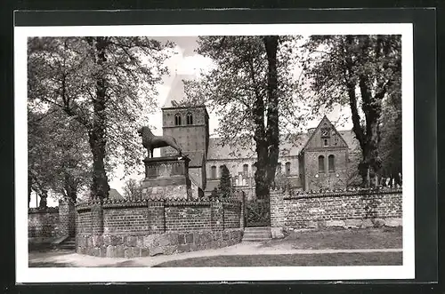AK Ratzeburg, Denkmal Heinrichs des Löwens und Dom