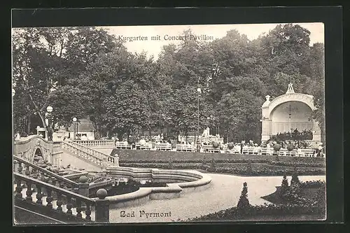 AK Bad Pyrmont, der Kurgarten mit dem Konzertpavillon