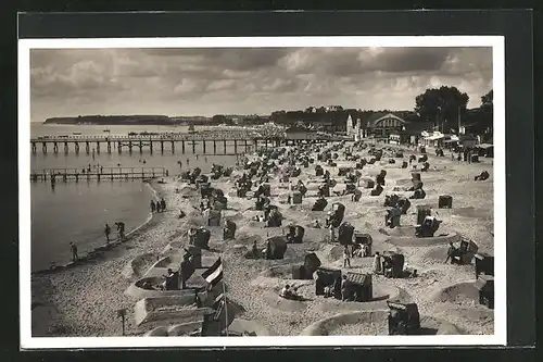 AK Grömitz, Blick auf den Strand mit den Körben