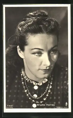 AK Schauspieler Brigitte Horney mit Halskette