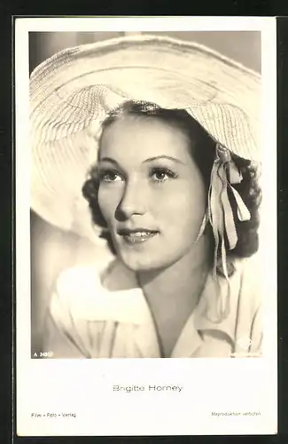 AK Schauspielerin Brigitte Horney mit einem Hut