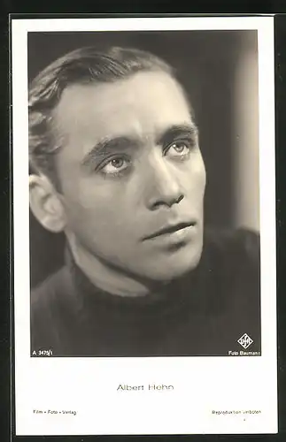 AK Schauspieler Albert Hehn mit aufschauendem Blick