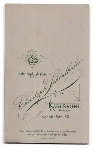 Fotografie Chr. Schönthaler, Karlsruhe, Bahnhofstrasse 50, Portrait junge Frau im weissen Kleid mit Locken