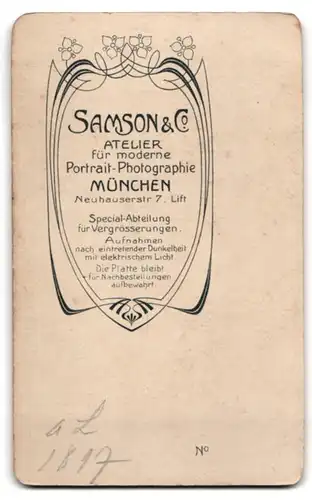 Fotografie Samson & Co., München, Neuhauserstrasse 7, Portrait Soldat in Uniform mit Seitenscheitel