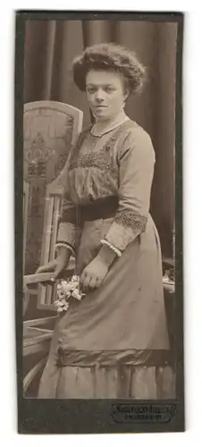Fotografie Kunstlicht-Atelier, Pforzheim, Markt 13, bürgerliche Frau mit toupiertem Haar