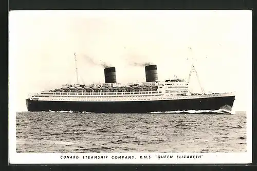 AK Passagierschiff R. M. S. Queen Elizabeth auf hoher See