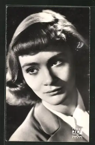 AK Schauspielerin Danièle Delorme mit Ponyfrisur