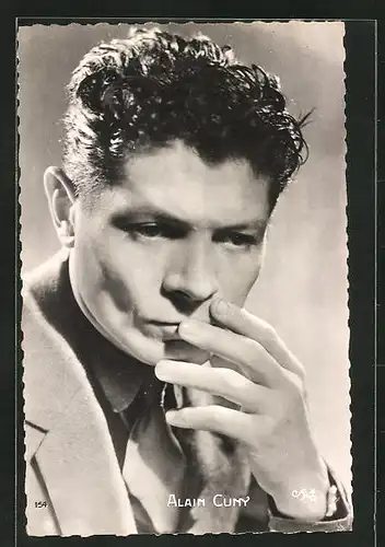 AK Schauspieler Alain Cuny mit gegeltem Haar