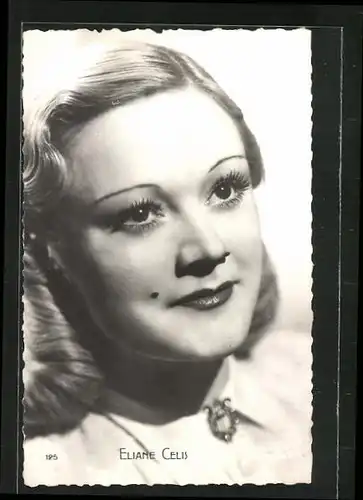 AK Schauspielerin Eliane Celis mit blondem Haar