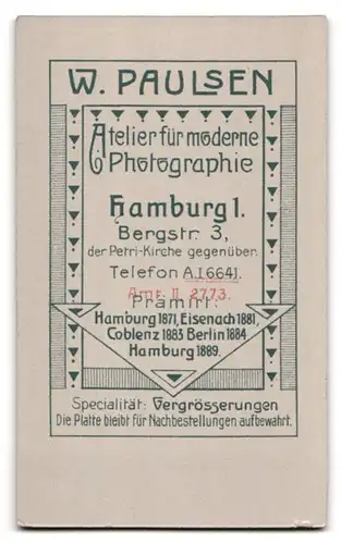 Fotografie W. Paulsen, Hamburg, Bergstr. 3, Portrait Herr im Anzug mit Schnauzbart & Glatze