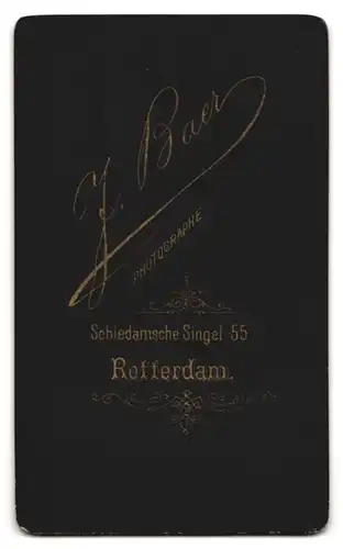 Fotografie J. Baer, Rotterdam, Schiedamsche Singel 55, Baby im Taufkleid